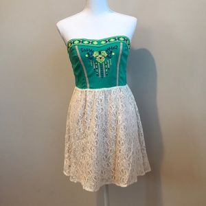 Flying tomato dress. New with tags. Size small.